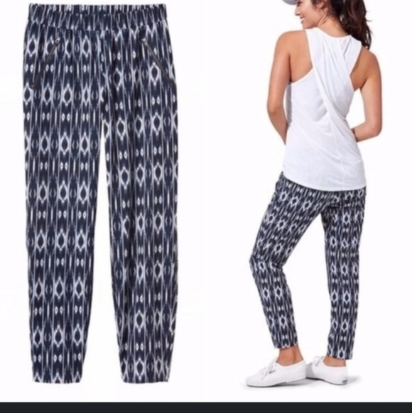 Athleta Pants - Athleta ruched ankle beach pants Size 4